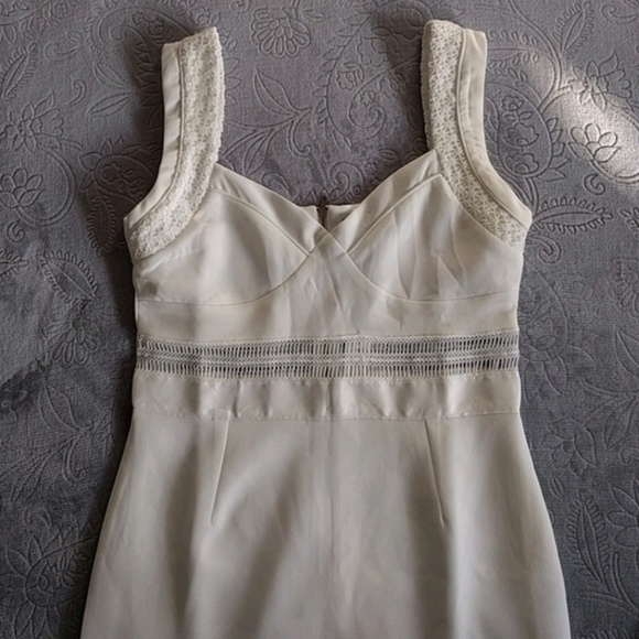 Ivory Lace Dress(Actual size is S but fits like M) - Picture 7 of 7